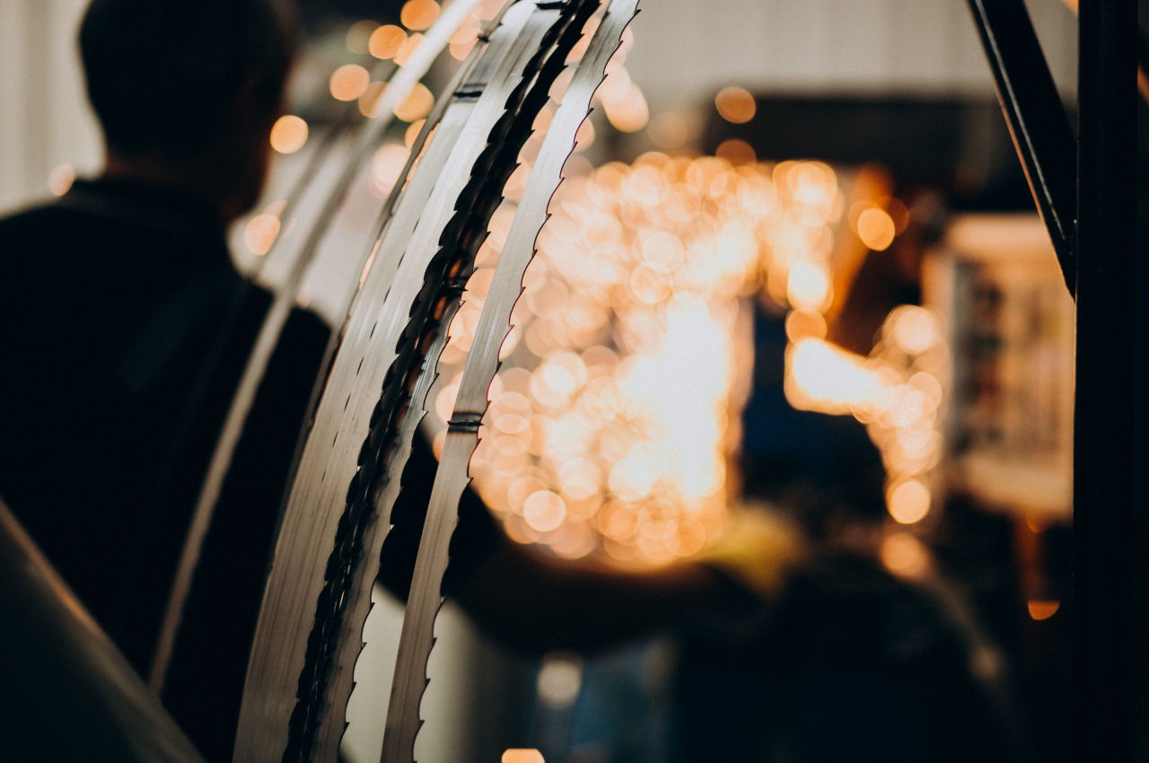 Spolehlivé dělení kovových profilů s maximální přesností